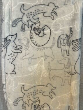 Soft pale grey Dachshund-Print Dog Blanket - Plush  Throw 50x70